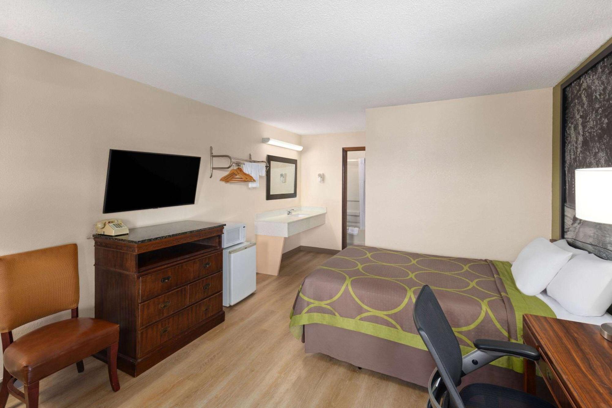 Super 8 By Wyndham Fort Mitchell Cincinnati Area Esterno foto