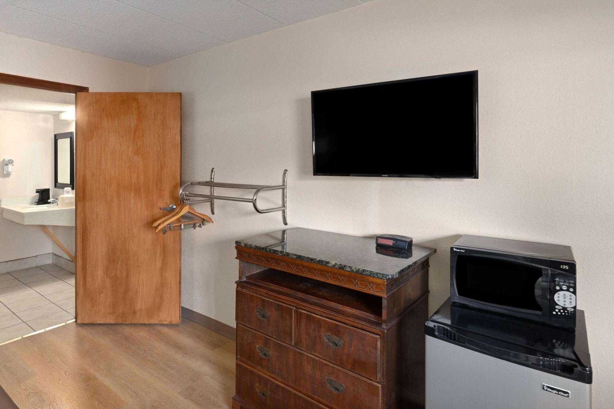 Super 8 By Wyndham Fort Mitchell Cincinnati Area Esterno foto