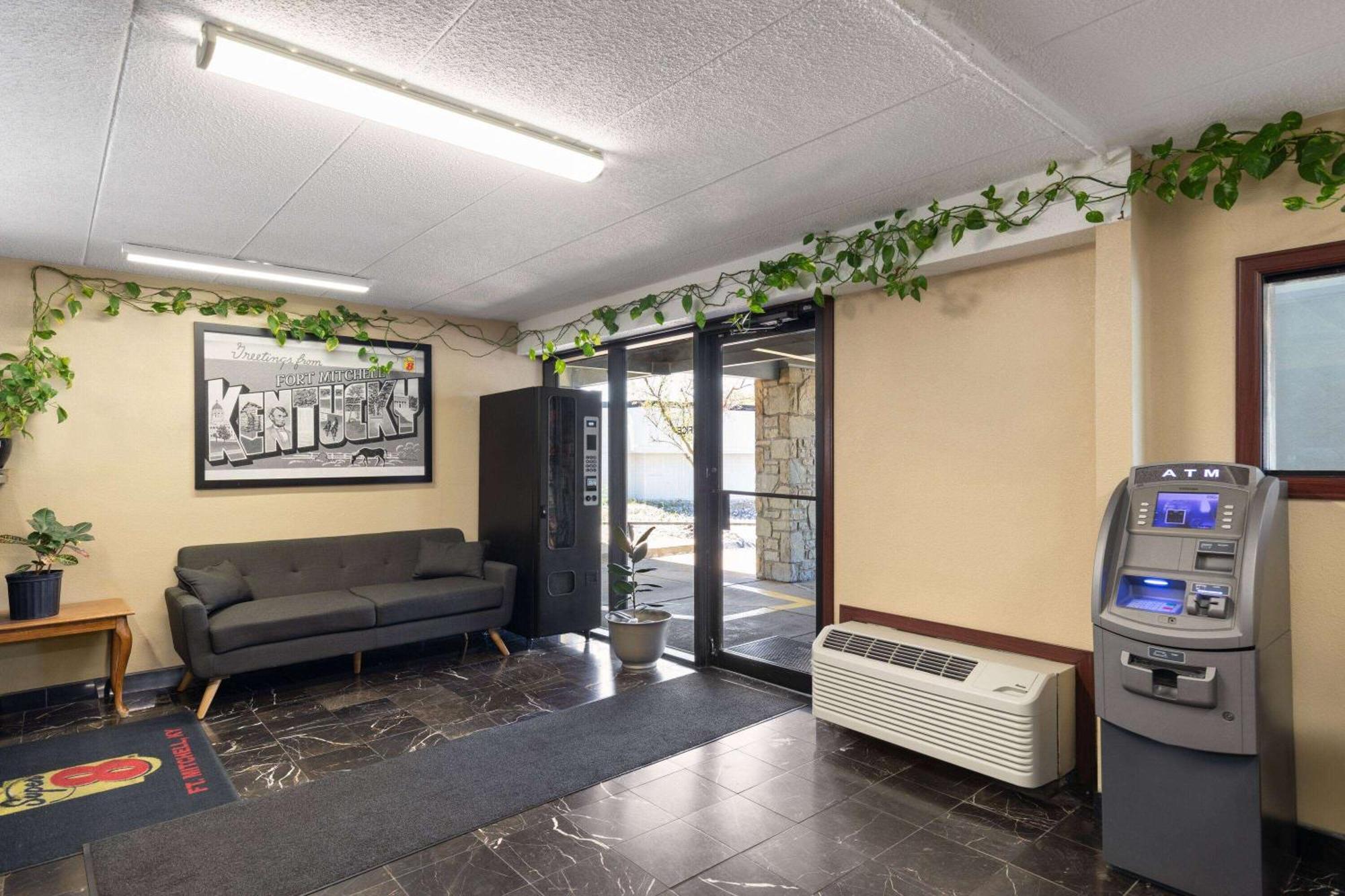 Super 8 By Wyndham Fort Mitchell Cincinnati Area Esterno foto